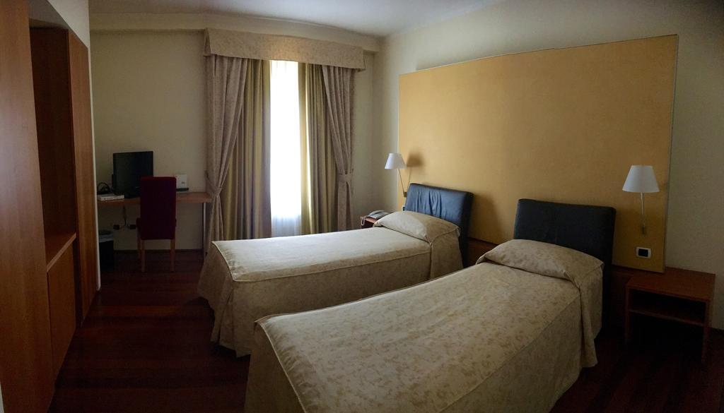 Dimora Del Barone Hotel Romagnano Sesia Exterior photo