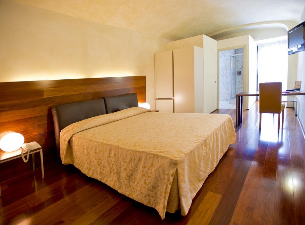 Dimora Del Barone Hotel Romagnano Sesia Exterior photo
